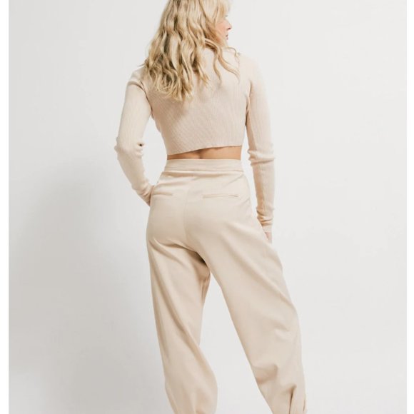 Black sating ankle tie pants - Size Small - The Latest Scoop - Picture 3 of 5